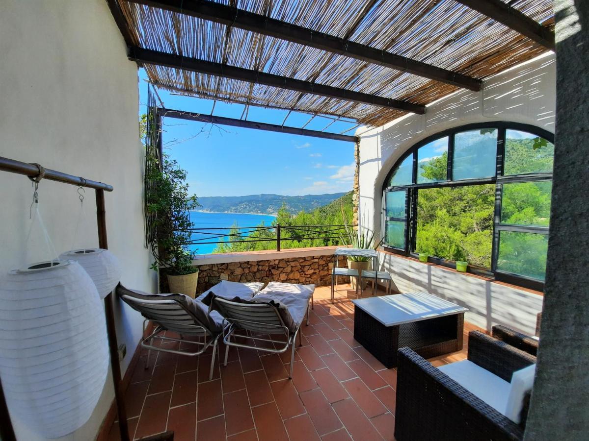 Le Terre Del Drago Apartment Bergeggi Exterior photo