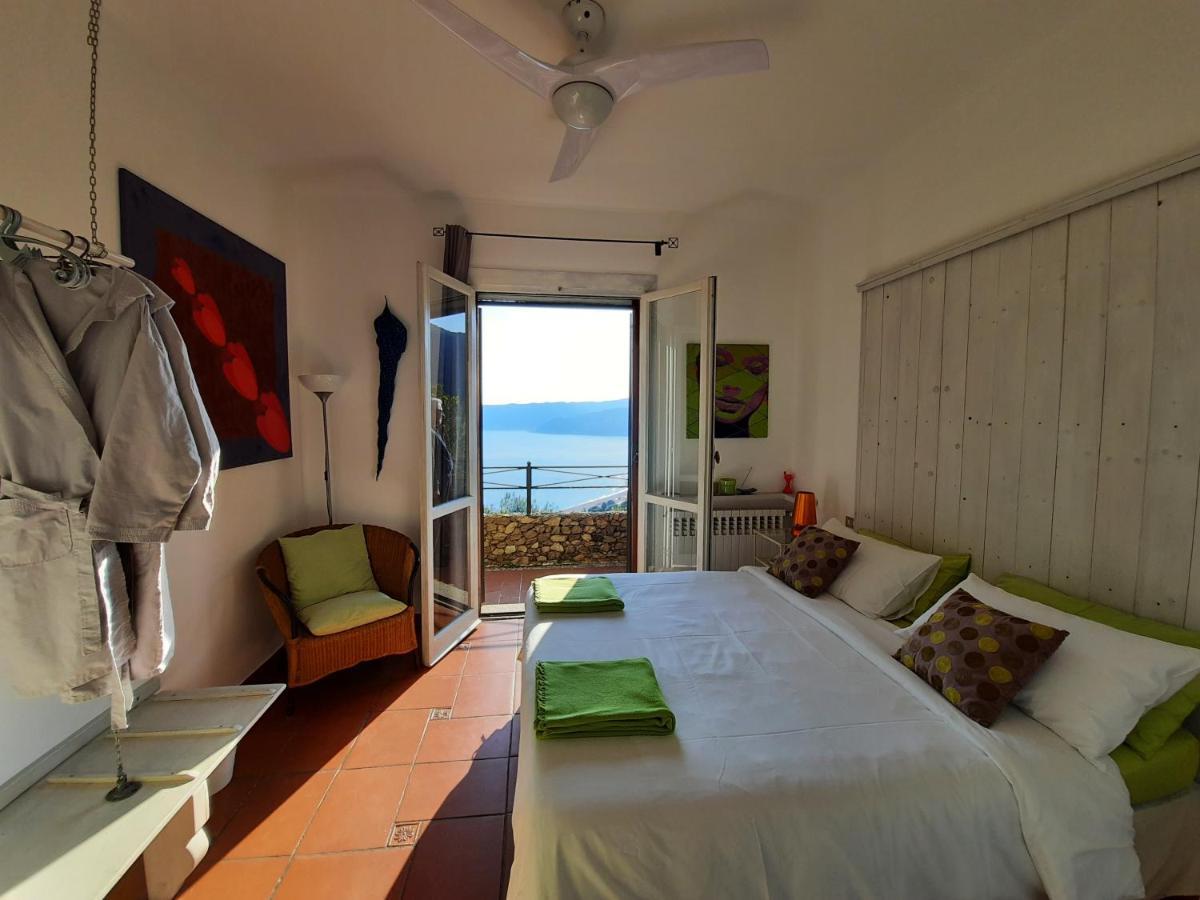 Le Terre Del Drago Apartment Bergeggi Exterior photo